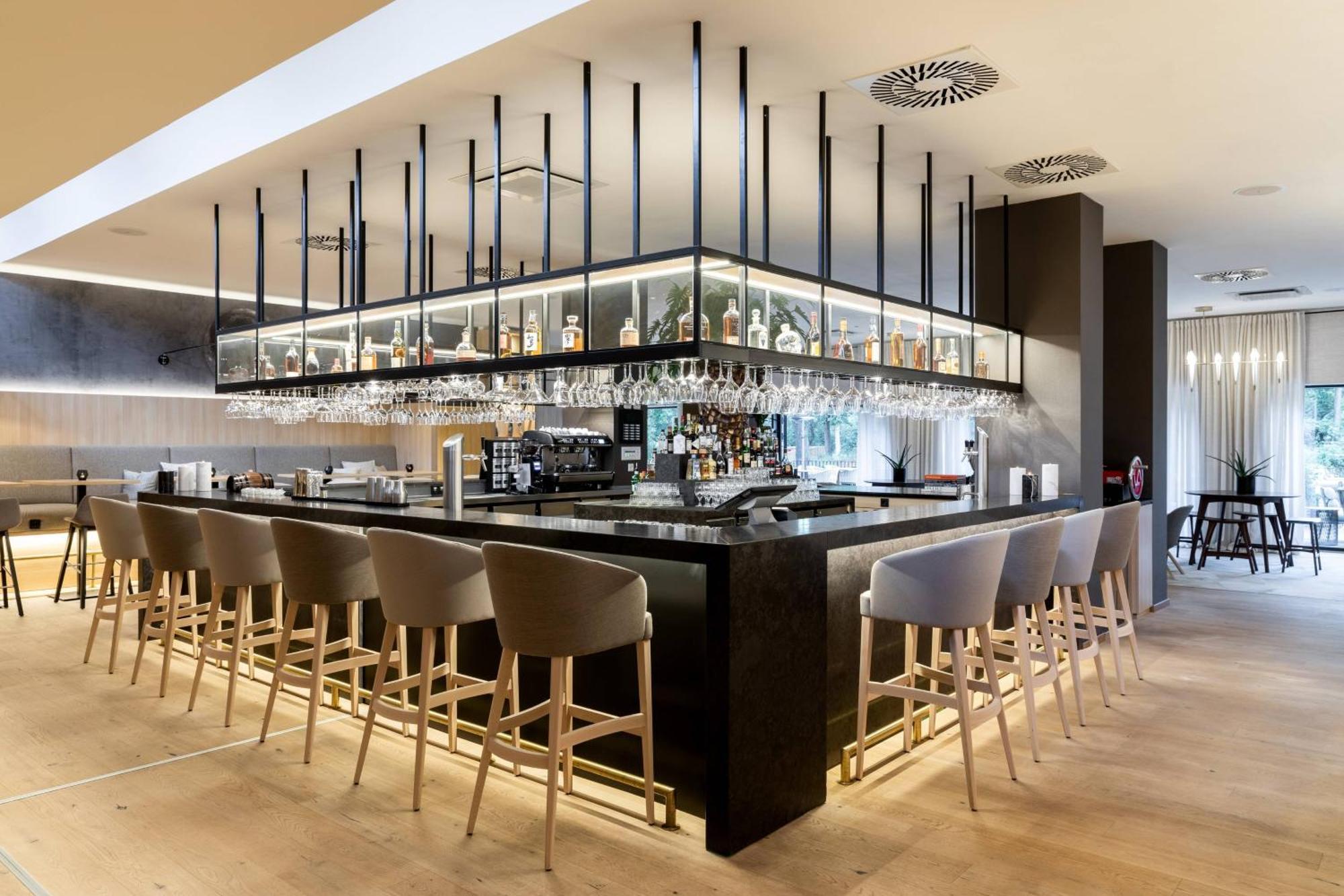 Ac Hotel By Marriott Berlin Humboldthain Park Berlim Exterior foto